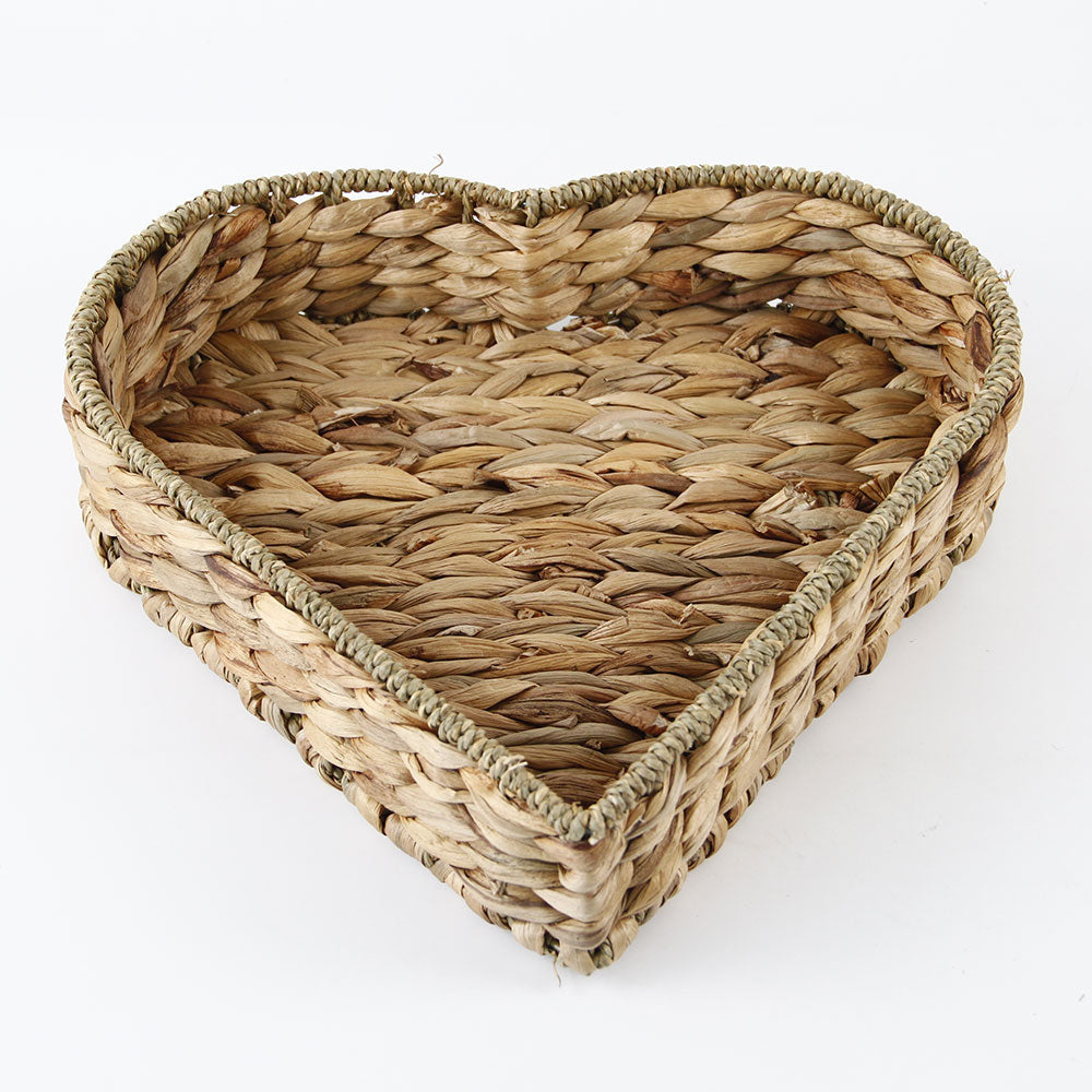 Natural Straw Storage Basket: Stylish & Sustainable Decor