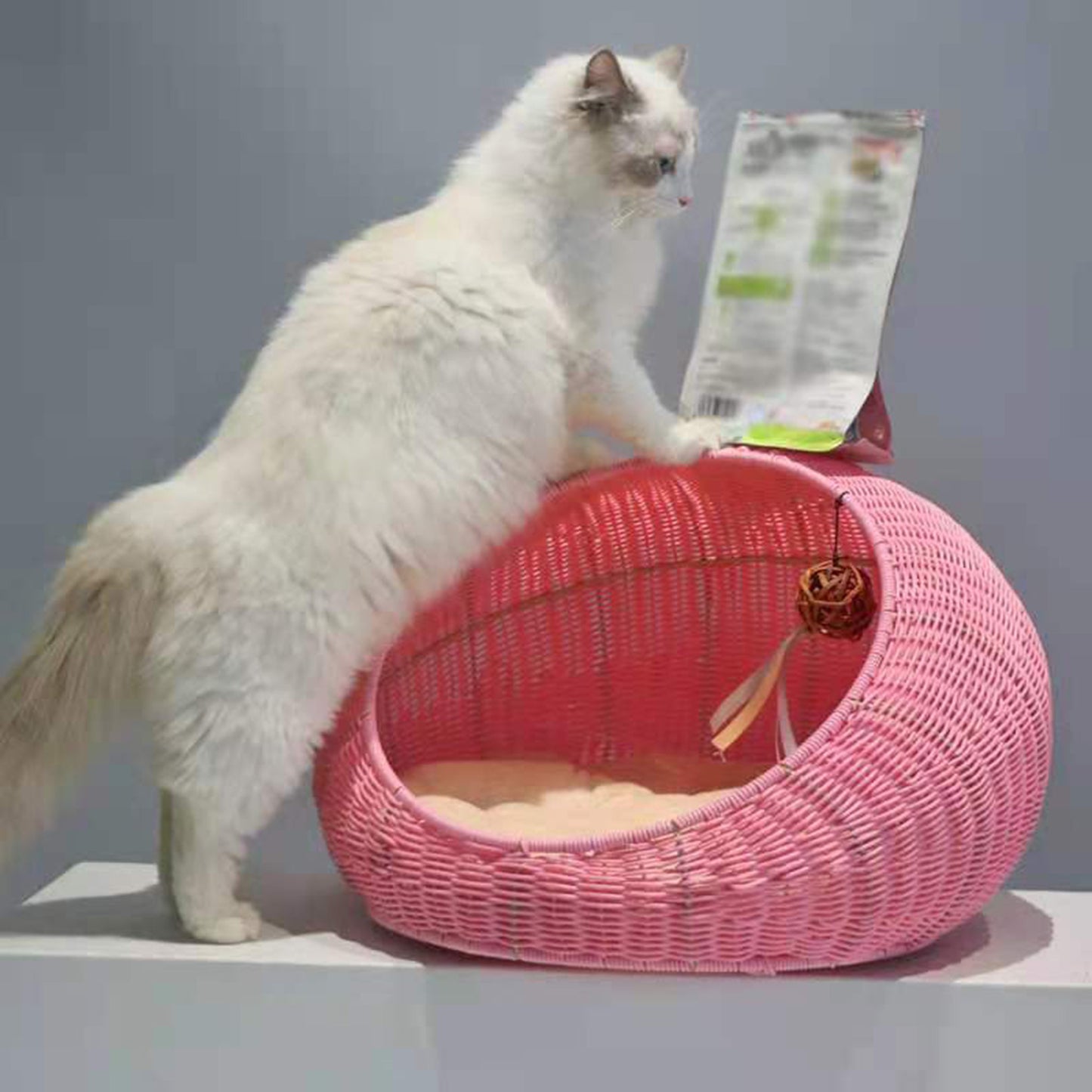 Washable Grass Woven Pet Bed