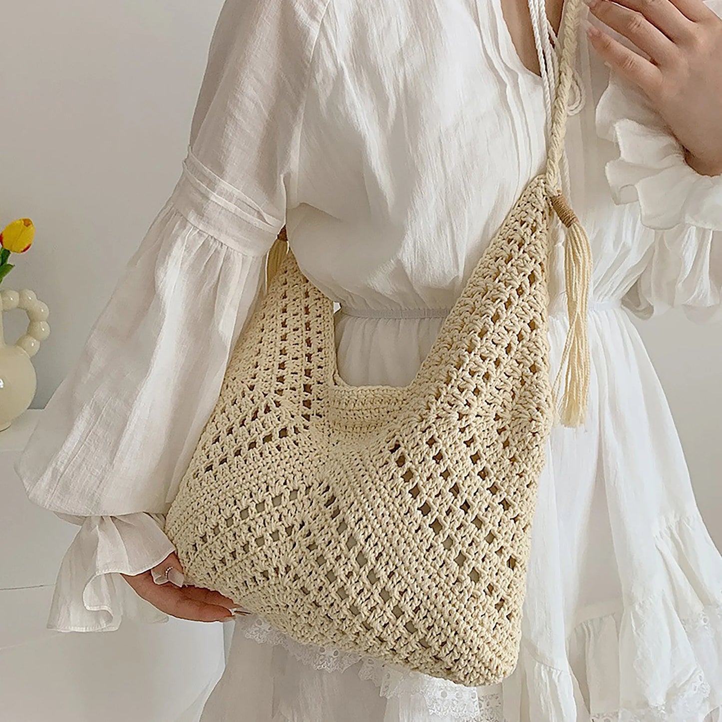 Woven Women's Handbag with Lining and Pockets