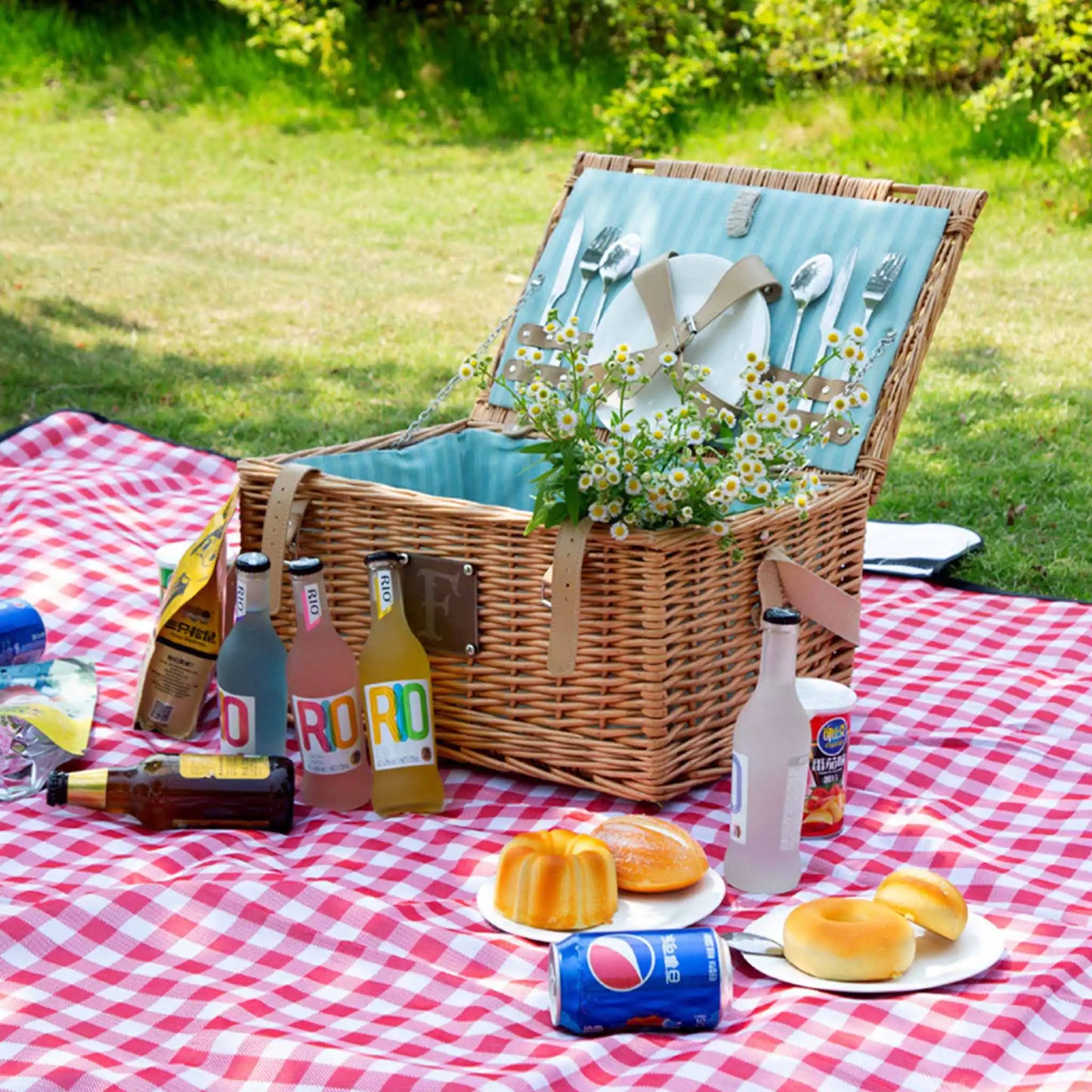The Modern Picnic Tote - Insulated & Leakproof