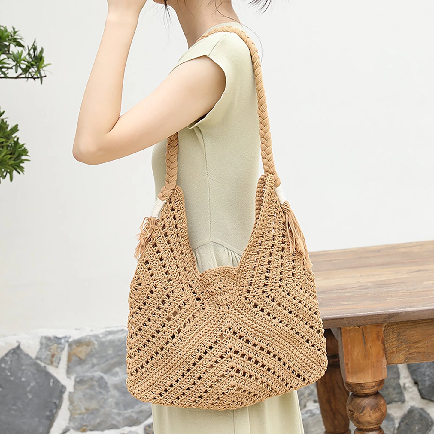 Woven Women's Handbag with Lining and Pockets